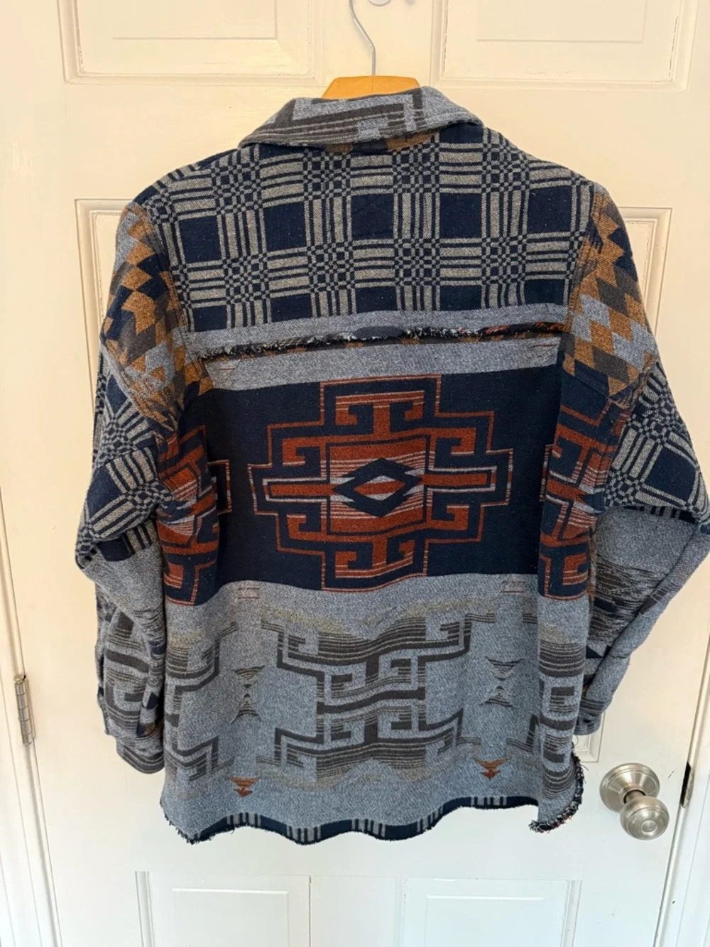 Women’s We The Free Arizona Sky 
buttoned pullover in Navy, Brown & Gray, XS - Picture 2 of 5